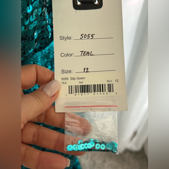 Mac Duggal Style: 5055M sequin mermaid dress 👗 - Picture 7 of 10